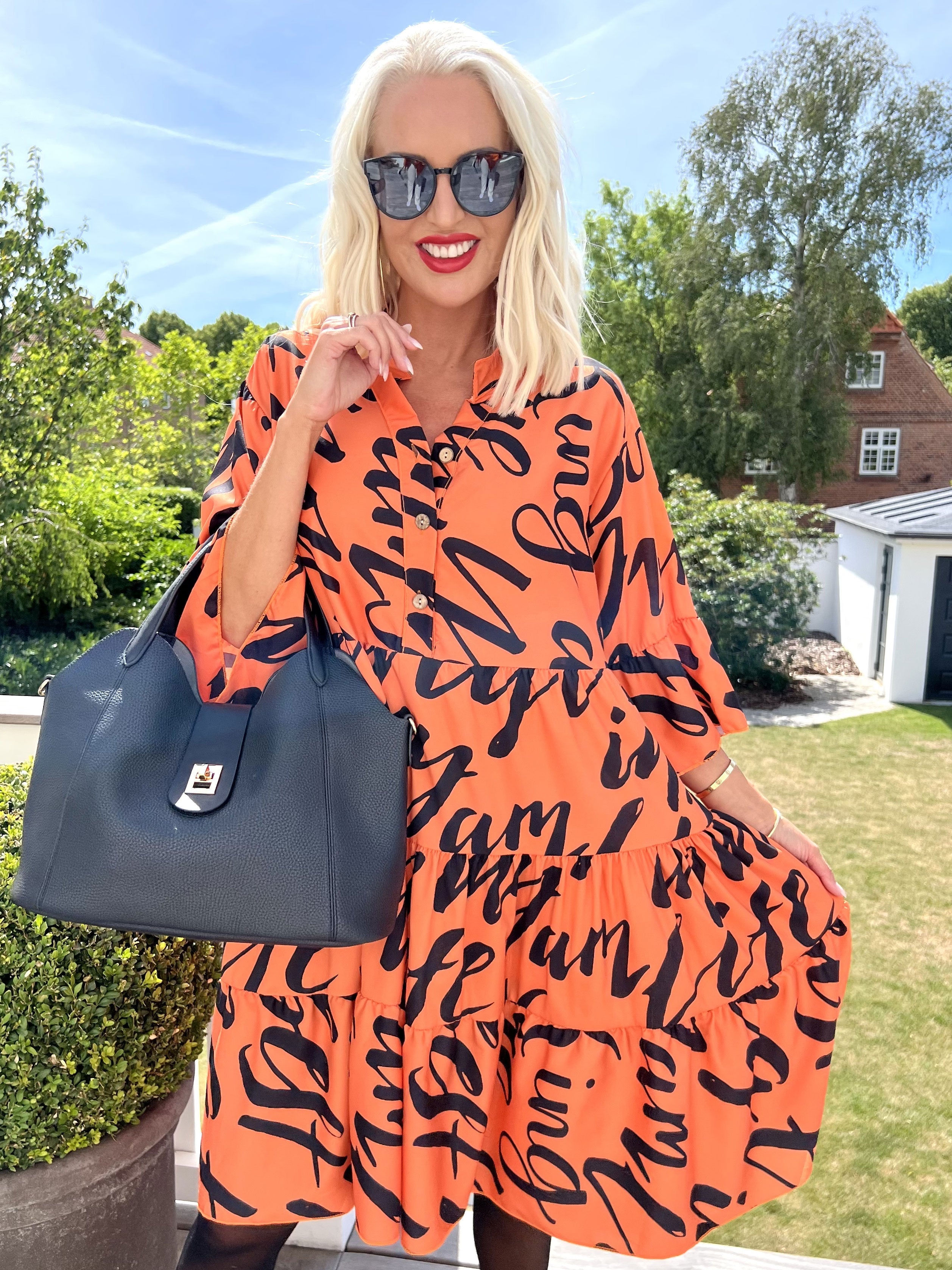 Elmis - Söt klänning med text - Taupe